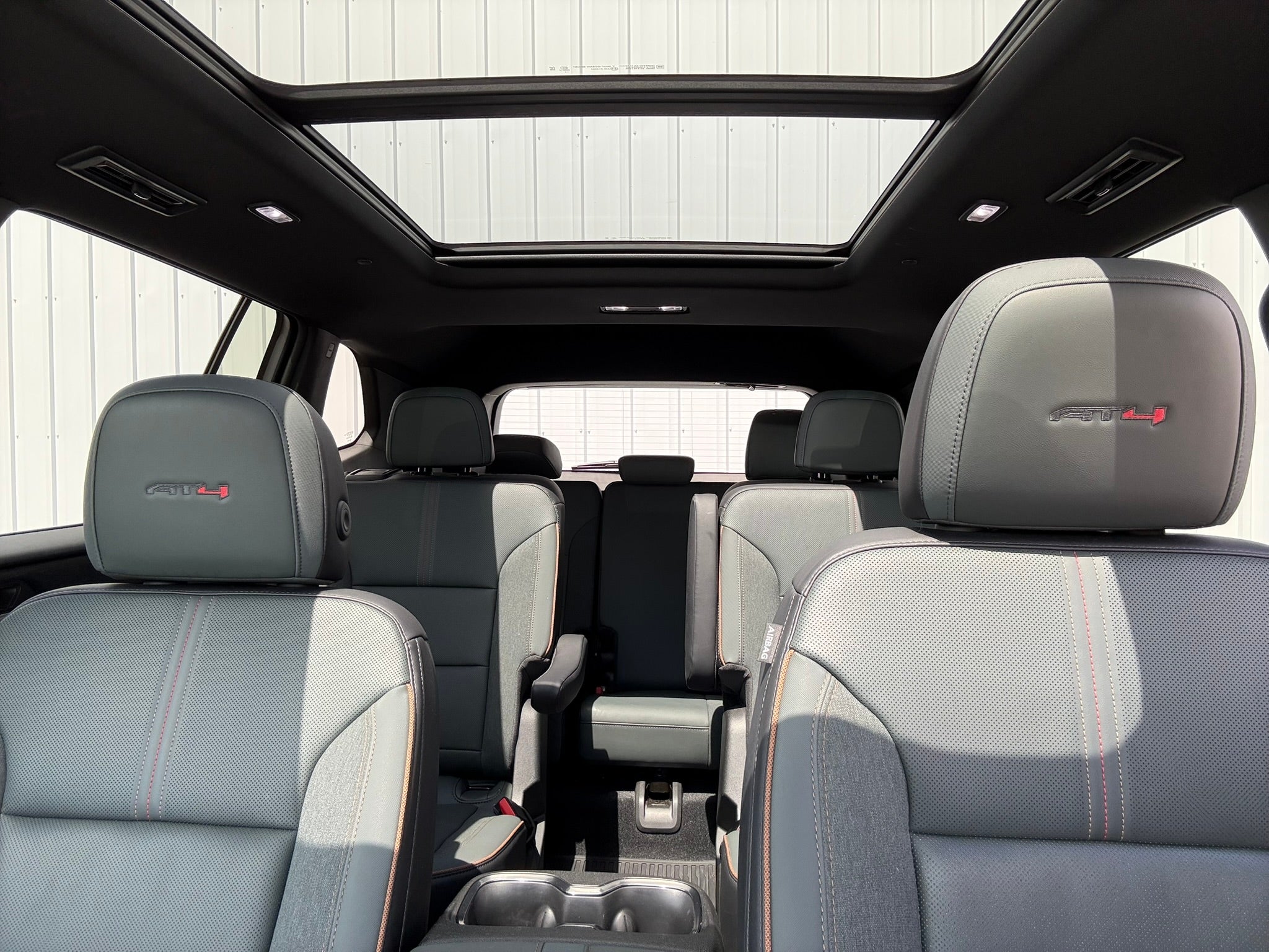 2024 GMC Acadia AT4