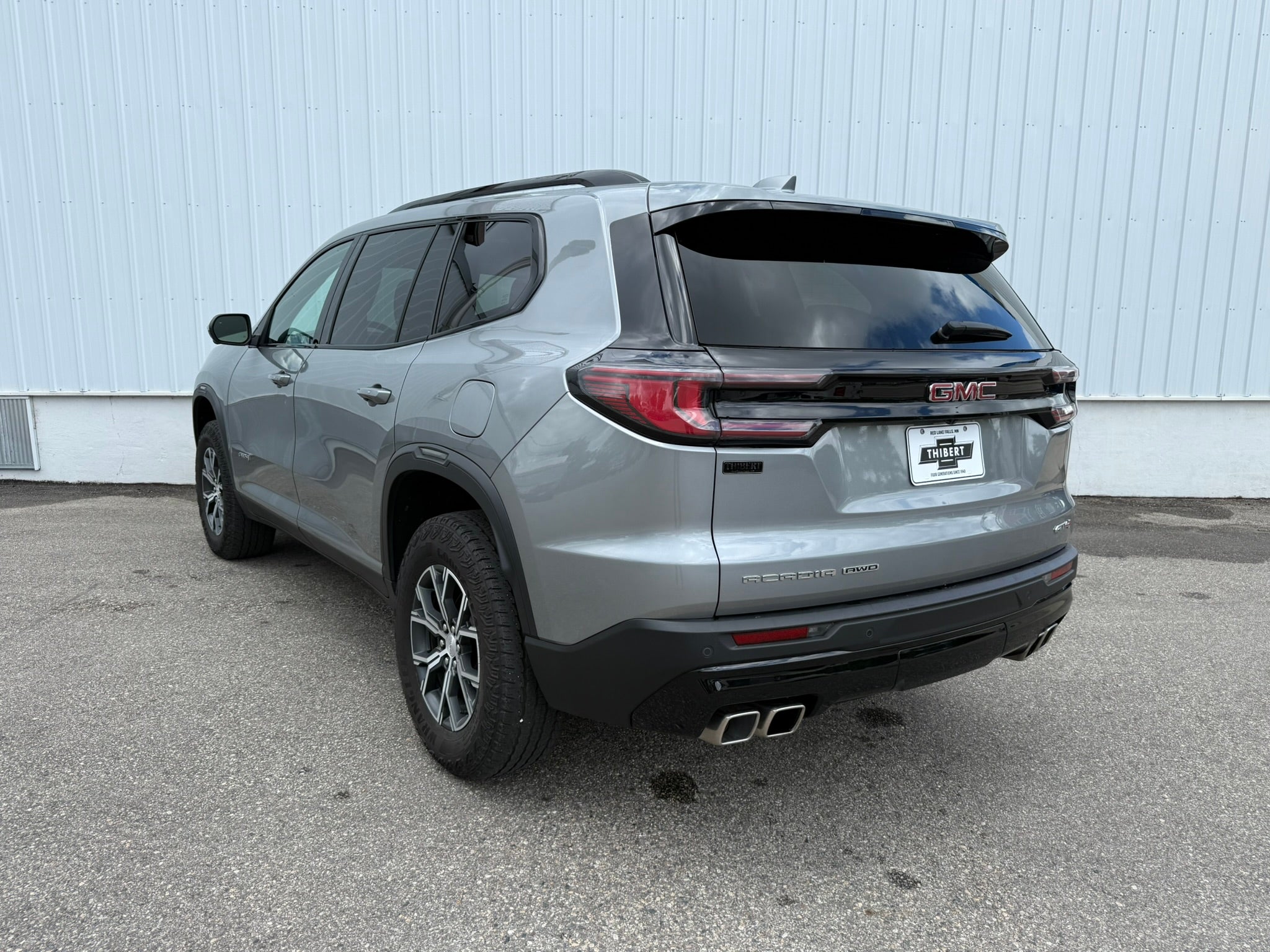 2024 GMC Acadia AT4