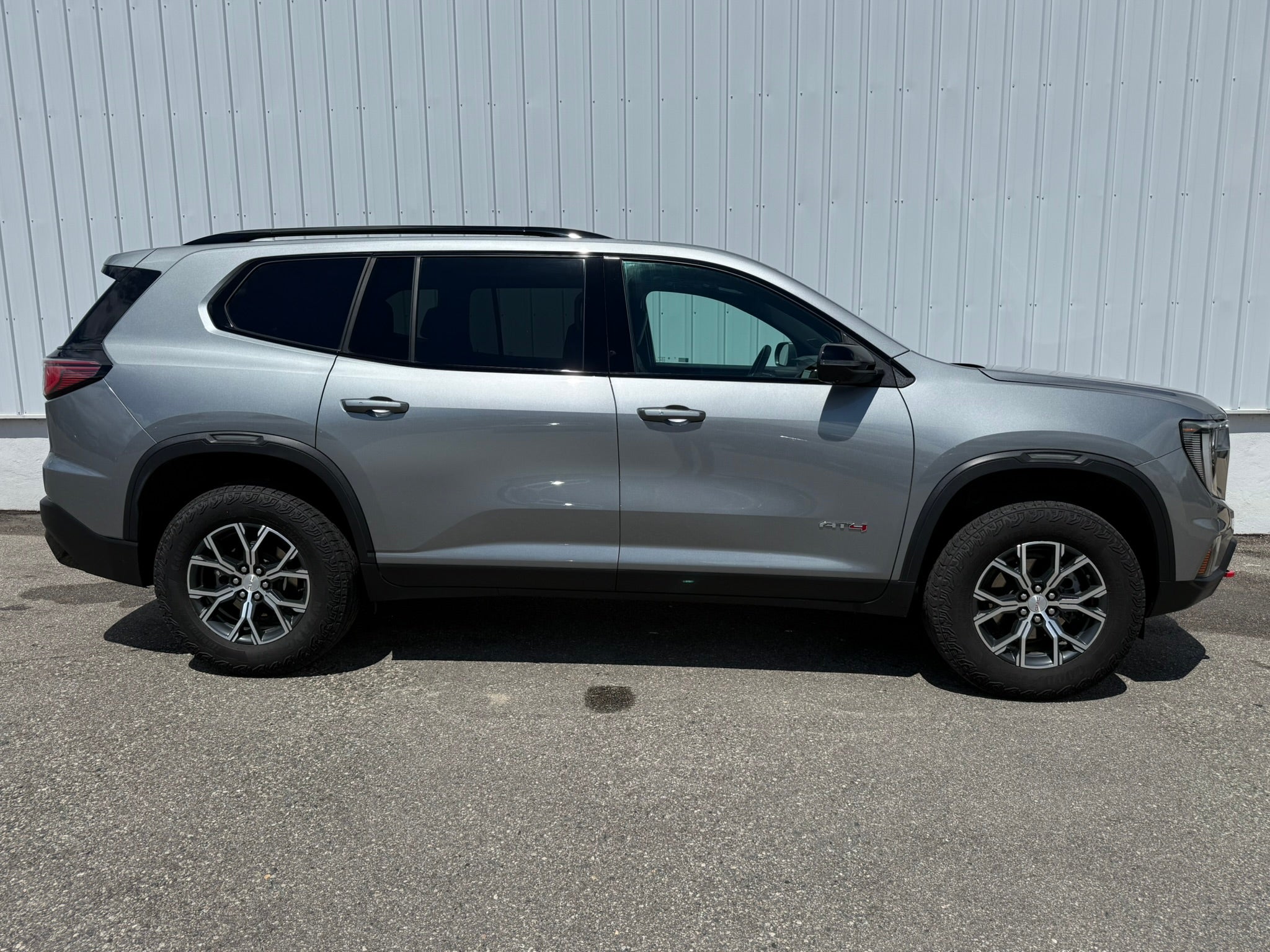 2024 GMC Acadia AT4