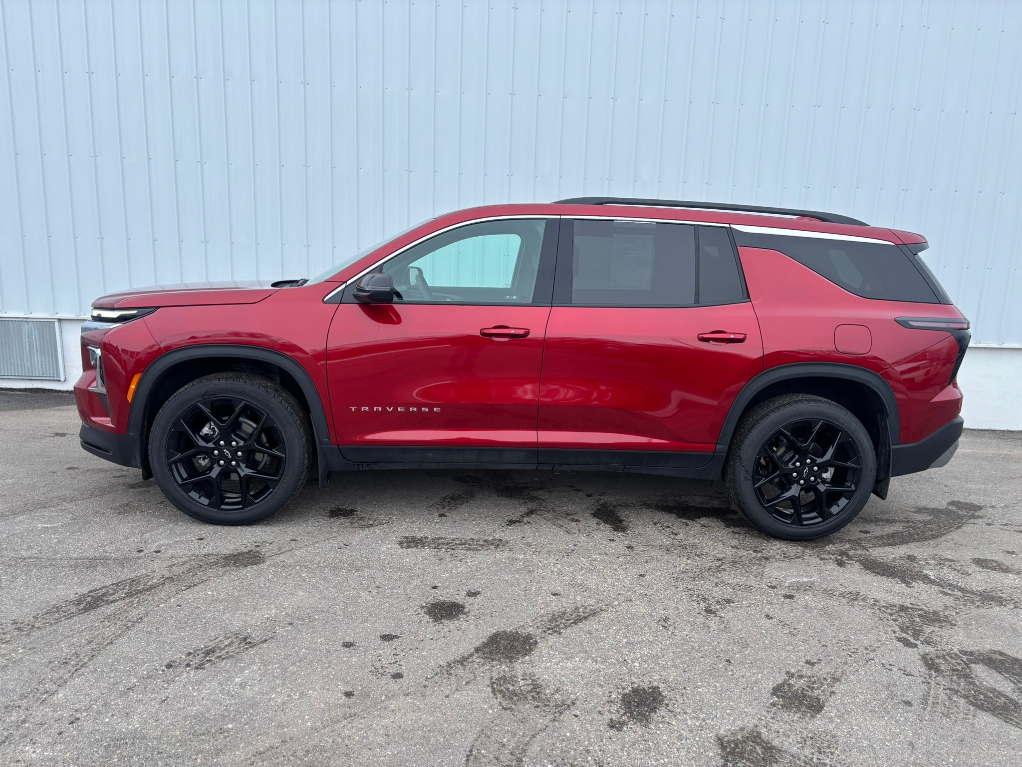 2025 Chevrolet Traverse LT