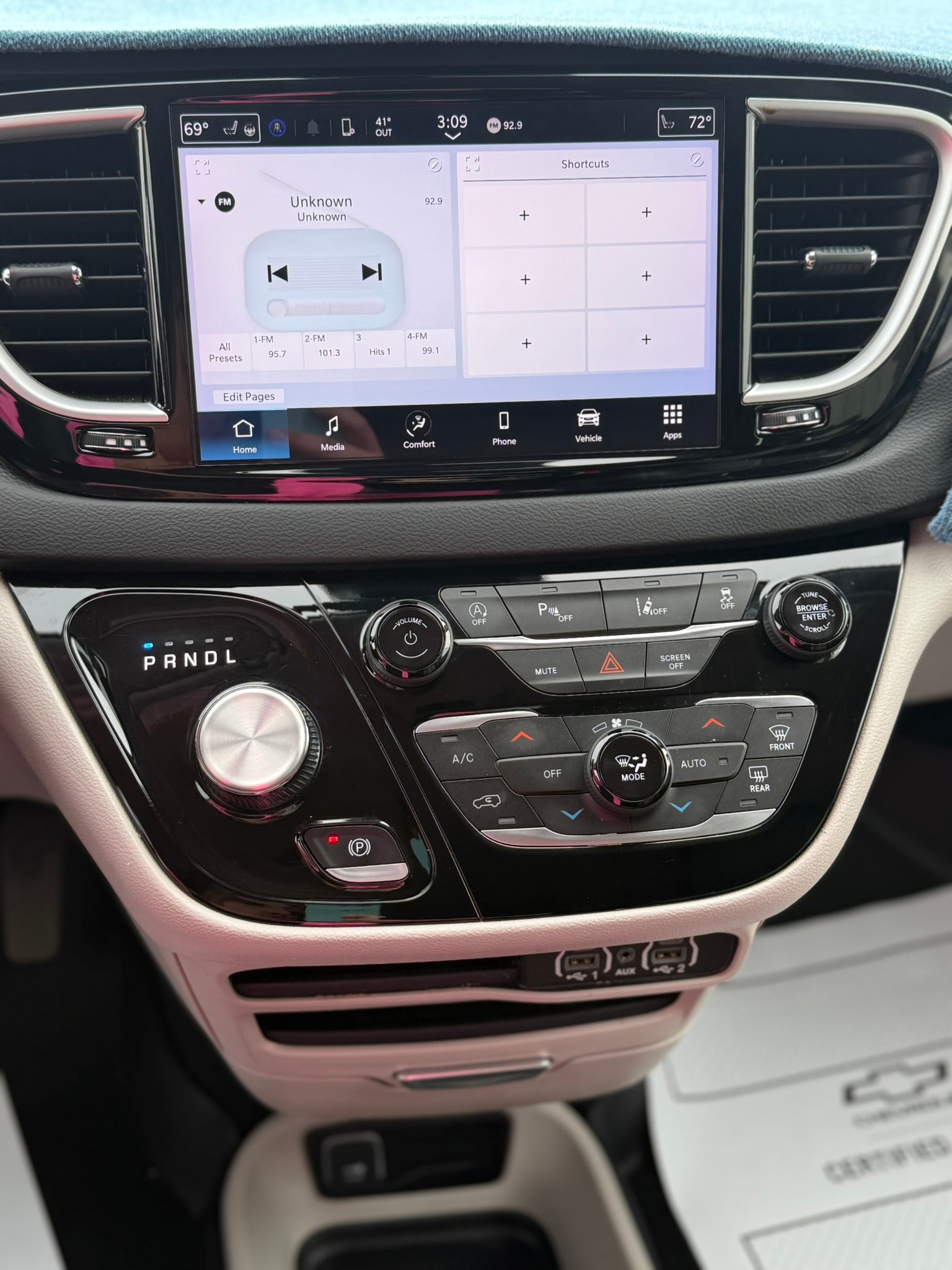 2024 Chrysler Pacifica Touring L