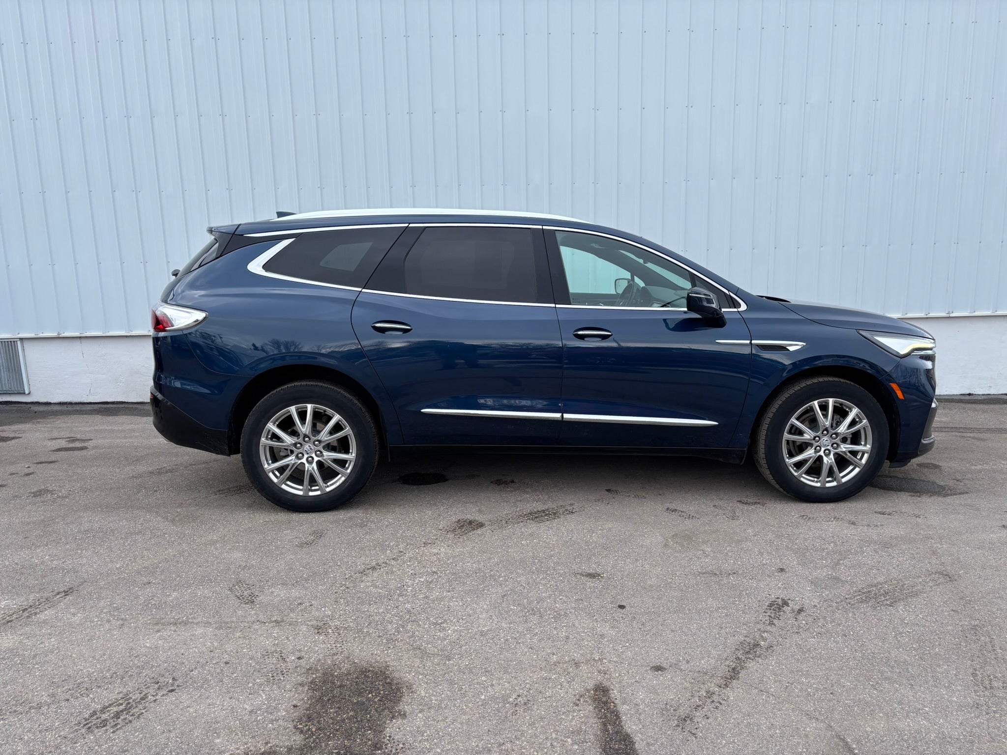 2023 Buick Enclave Base